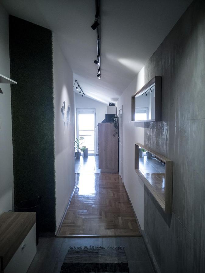 Raw Industrial City Apartment Subotica Esterno foto