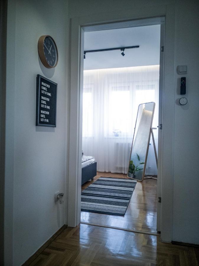 Raw Industrial City Apartment Subotica Esterno foto