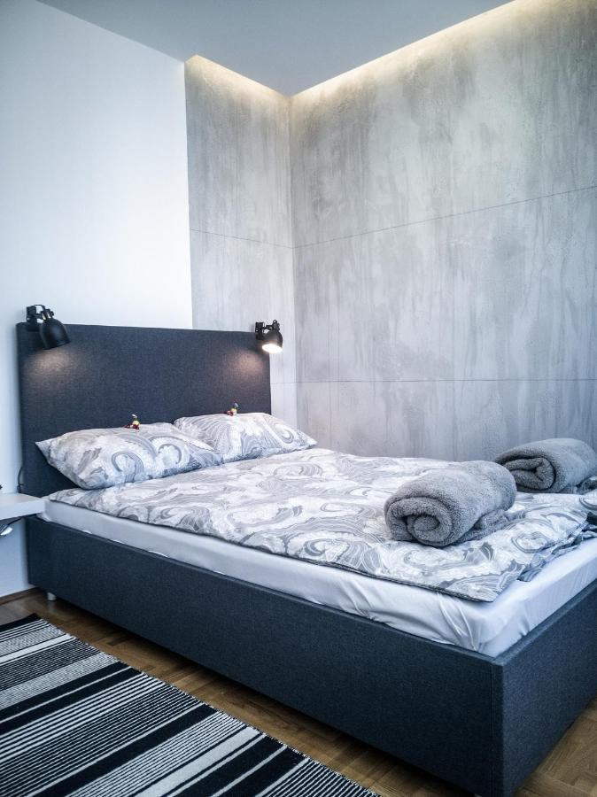 Raw Industrial City Apartment Subotica Esterno foto